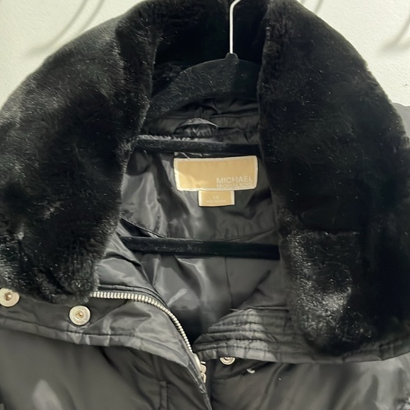 Michael Kors Women’s  Puffer Down Winter Coat - Picture 4 of 12